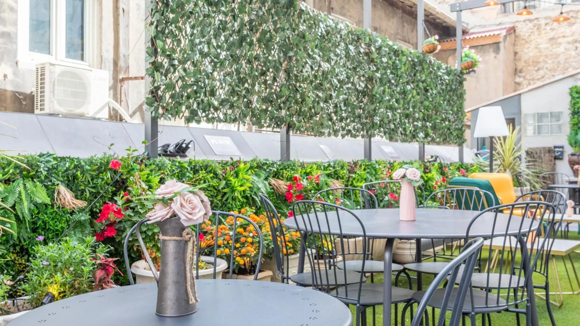Adira Marseille Montgrand 2 Etoiles Apartment 0*,  France
