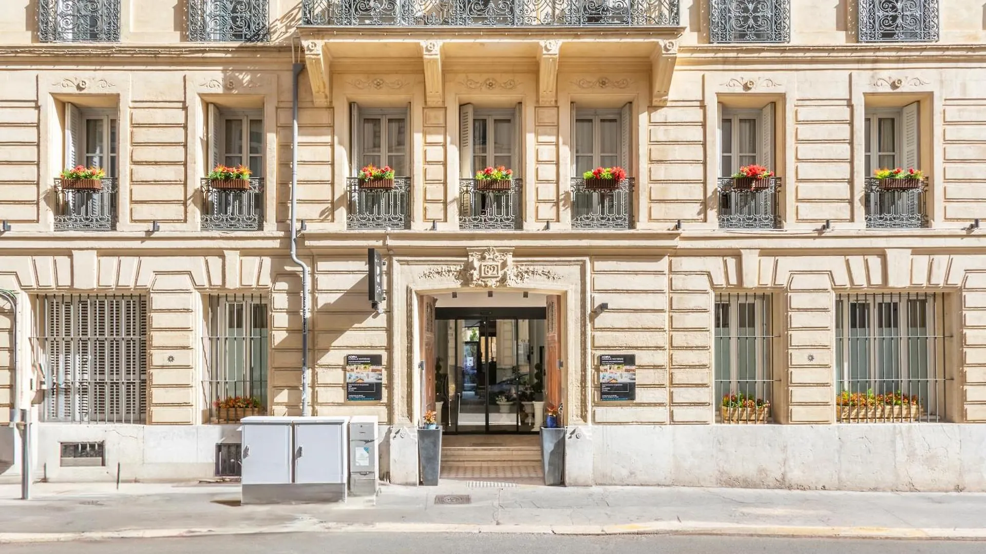 Adira Marseille Montgrand 2 Etoiles Apartment