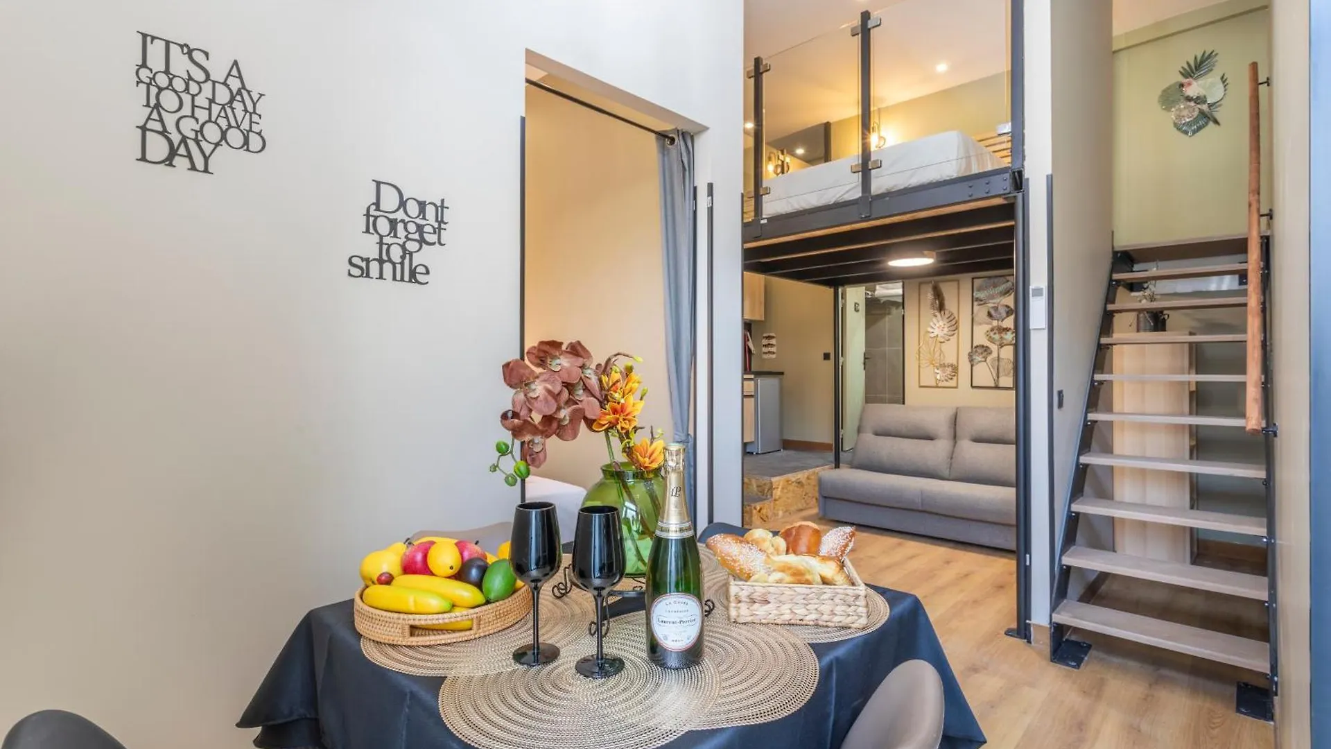Adira Marseille Montgrand 2 Etoiles Apartment